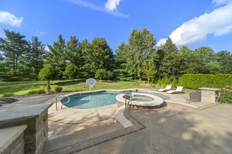 3818 Grand View Court St. Charles IL 60175