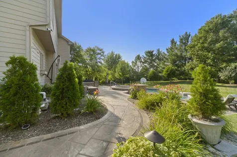 3818 Grand View Court St. Charles IL 60175