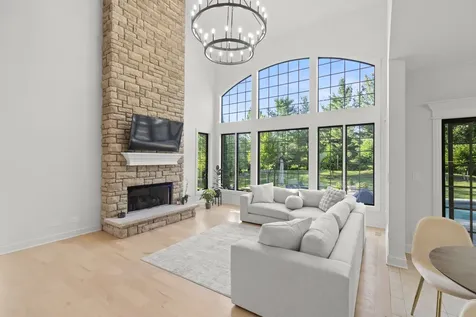 3818 Grand View Court St. Charles IL 60175