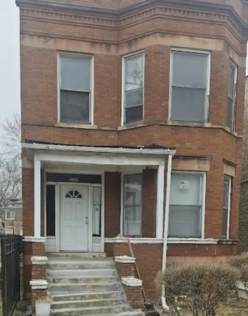 6117 South Bishop Street Chicago IL 60636