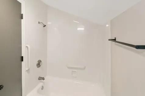 428 East 156th Place South Holland IL 60473