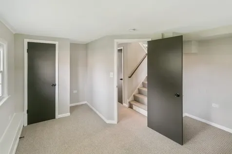 428 East 156th Place South Holland IL 60473