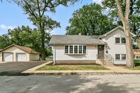 428 East 156th Place South Holland IL 60473