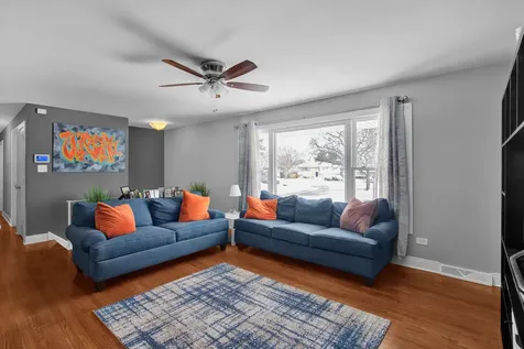 935 East 169th Street South Holland IL 60473