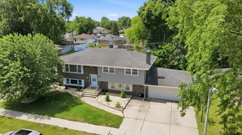 935 East 169th Street South Holland IL 60473