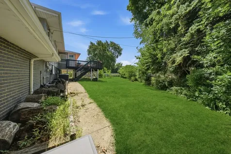 935 East 169th Street South Holland IL 60473