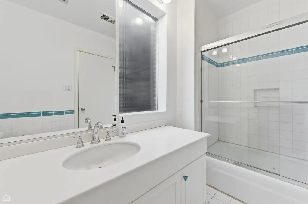 5530 South Kimbark Avenue Chicago IL 60637