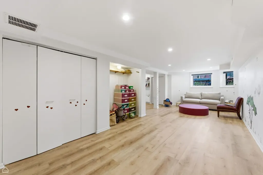 5530 South Kimbark Avenue Chicago IL 60637