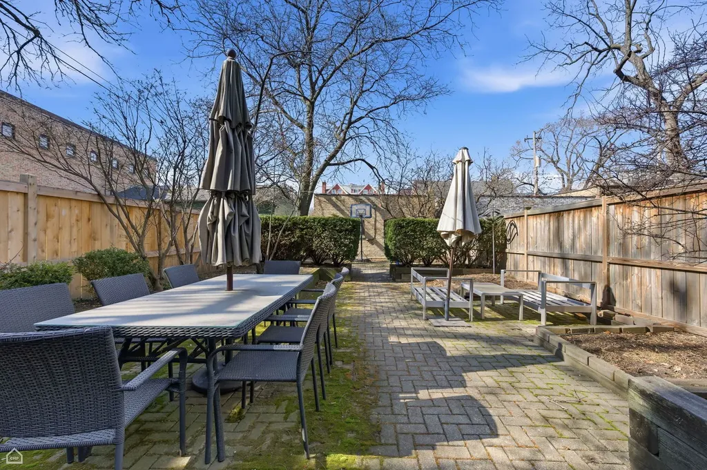 5530 South Kimbark Avenue Chicago IL 60637