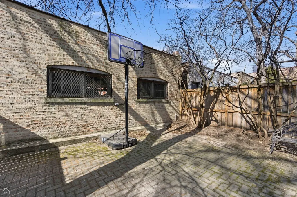 5530 South Kimbark Avenue Chicago IL 60637