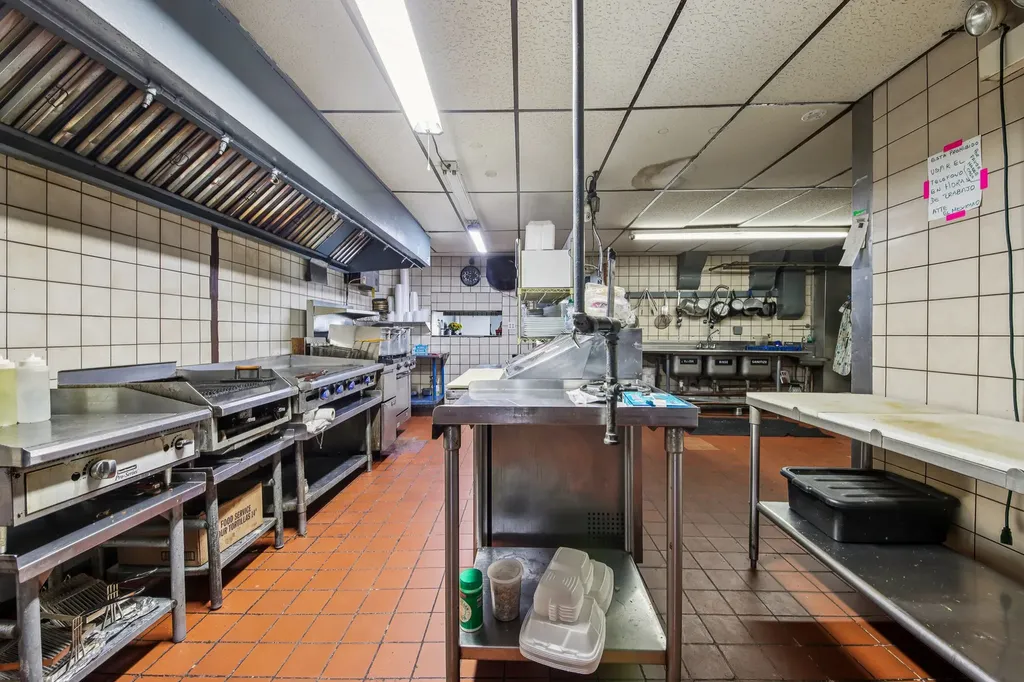 5037-39 West Diversey Avenue Chicago IL 60639