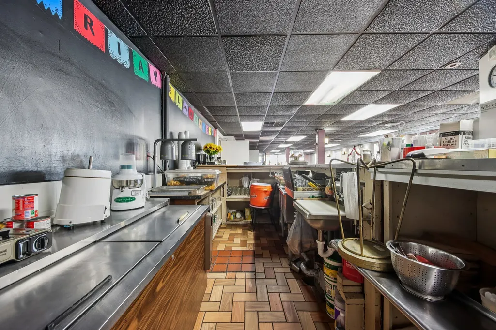 5037-39 West Diversey Avenue Chicago IL 60639