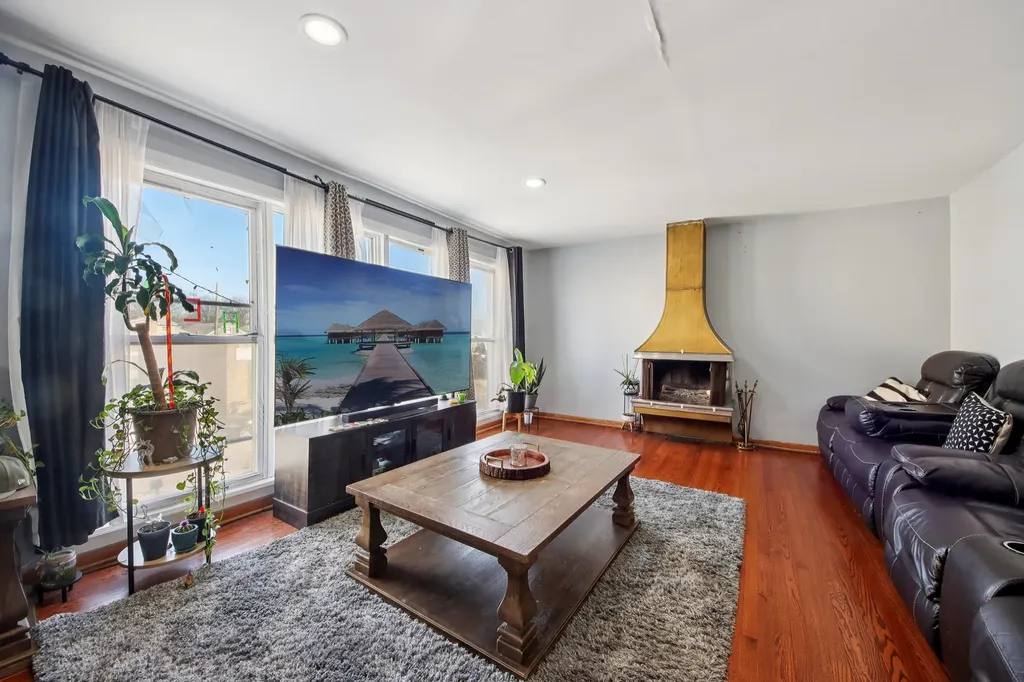 5037-39 West Diversey Avenue Chicago IL 60639