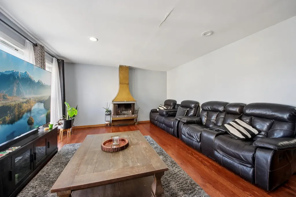 5037-39 West Diversey Avenue Chicago IL 60639