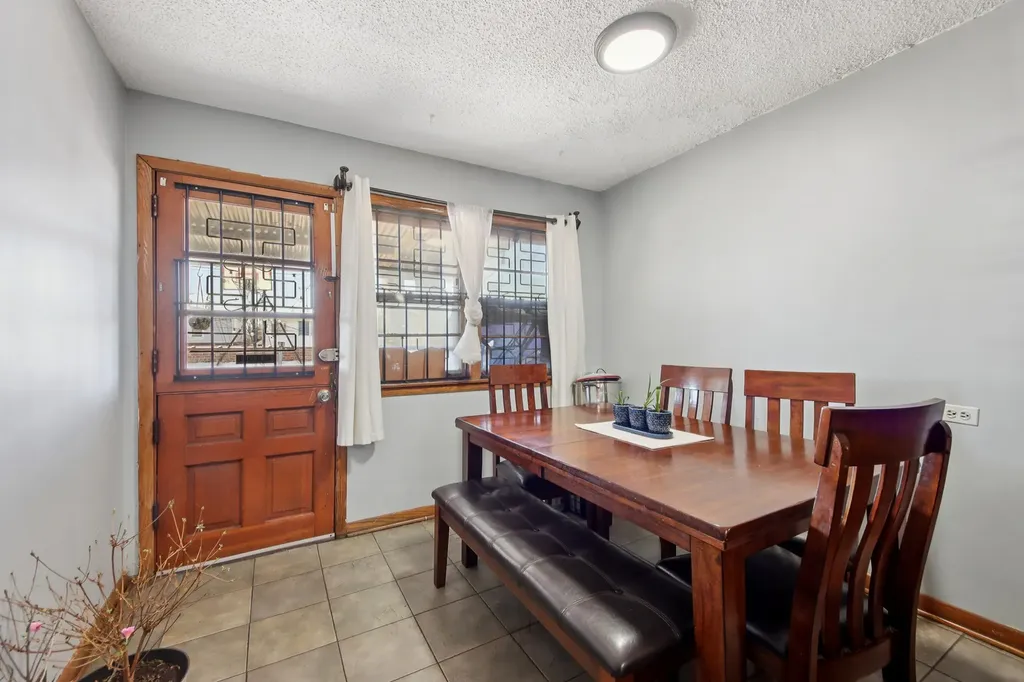 5037-39 West Diversey Avenue Chicago IL 60639