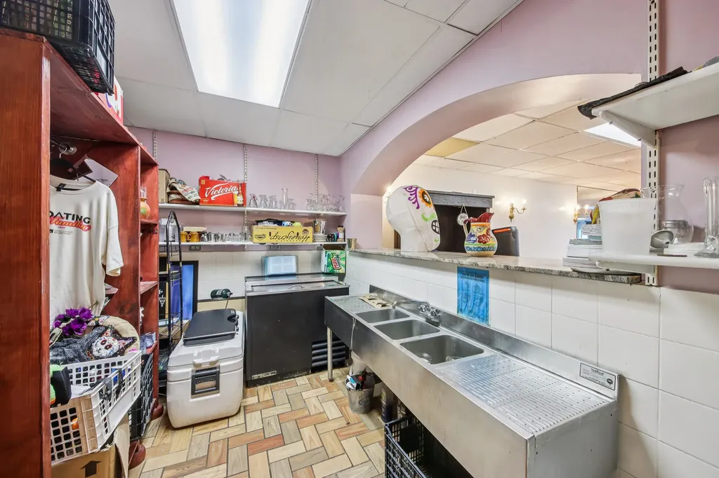 5037-39 West Diversey Avenue Chicago IL 60639