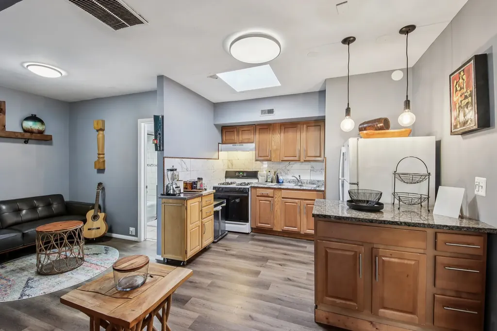 5037-39 West Diversey Avenue Chicago IL 60639