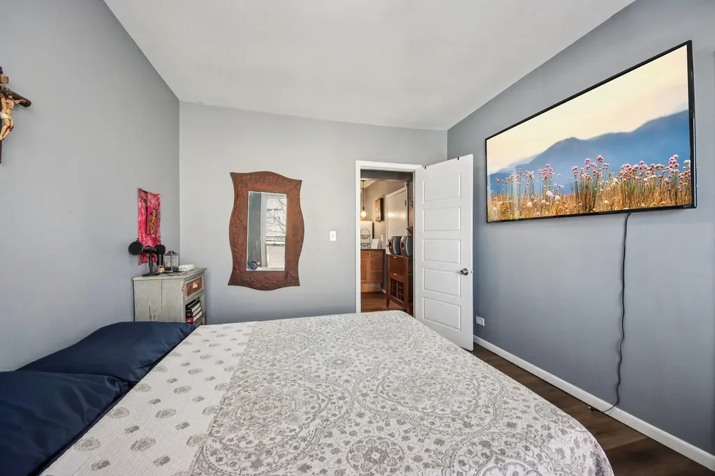 5037-39 West Diversey Avenue Chicago IL 60639