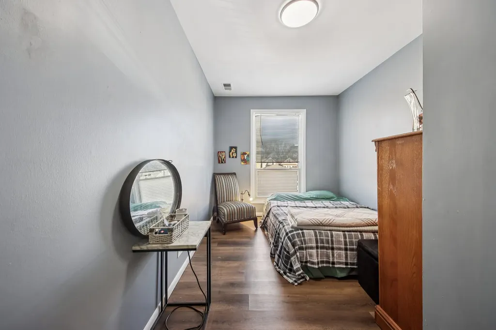 5037-39 West Diversey Avenue Chicago IL 60639