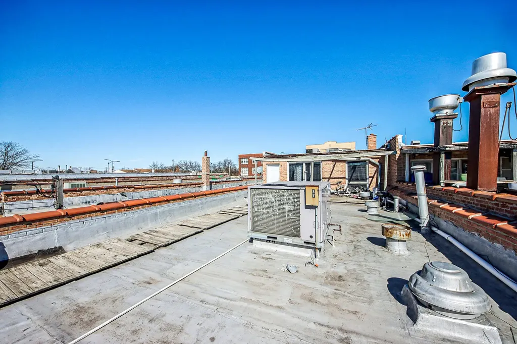 5037-39 West Diversey Avenue Chicago IL 60639