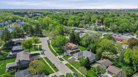 1132 Pine Tree Lane Libertyville IL 60048