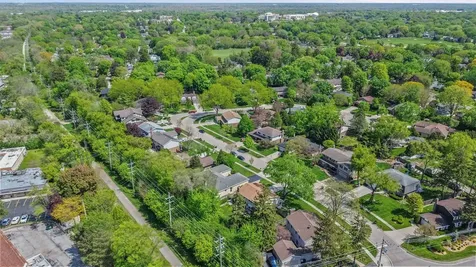 1132 Pine Tree Lane Libertyville IL 60048