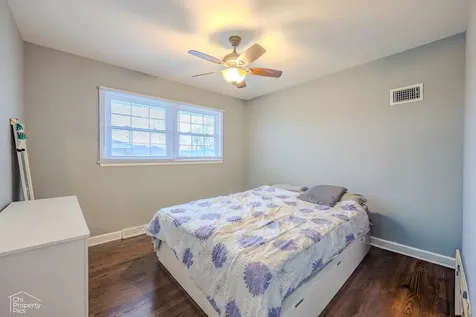 9113 Belleforte Avenue Morton Grove IL 60053