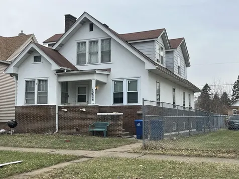 1616 Victoria Avenue North Chicago IL 60064