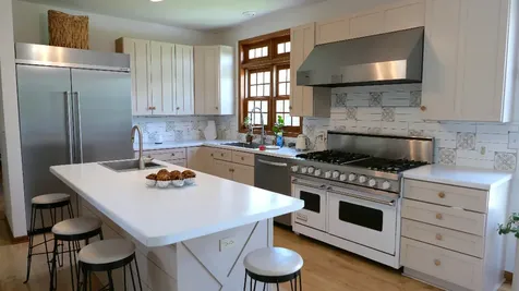 2346 West Longhollow Road Elizabeth IL 61028
