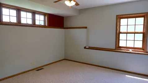 2346 West Longhollow Road Elizabeth IL 61028