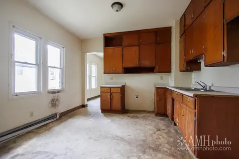 360 South Elm Avenue Kankakee IL 60901