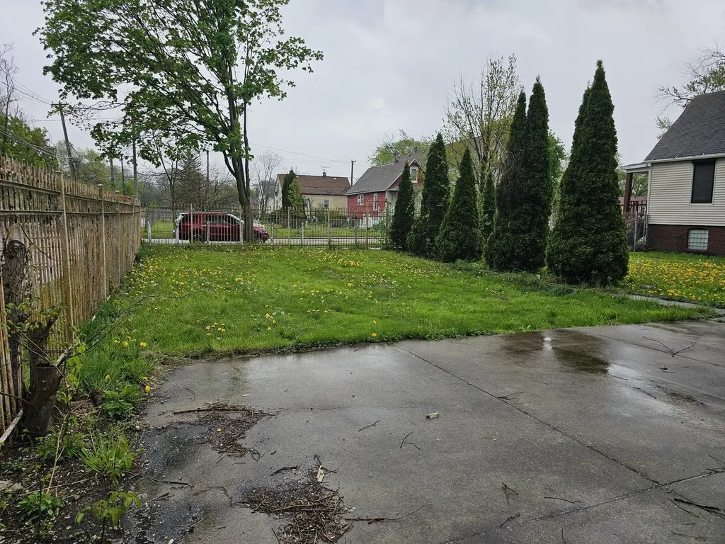 11920 South Calumet Avenue Chicago IL 60628