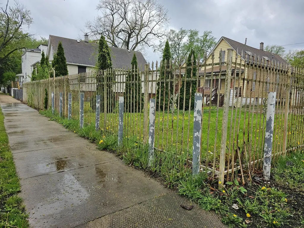 11920 South Calumet Avenue Chicago IL 60628