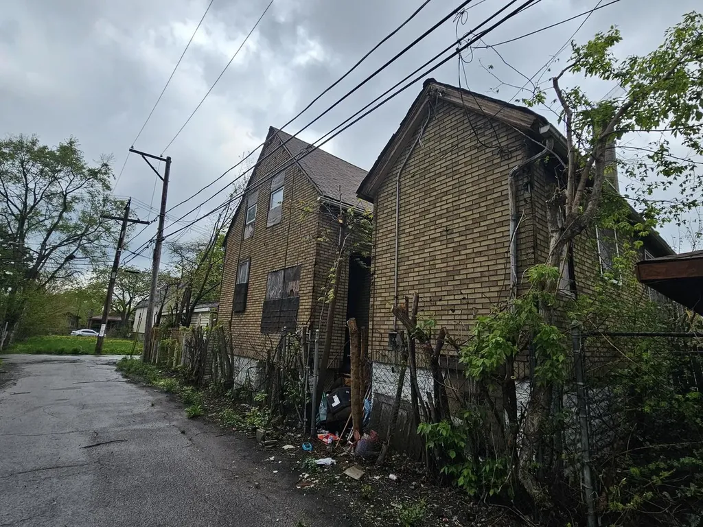 11920 South Calumet Avenue Chicago IL 60628