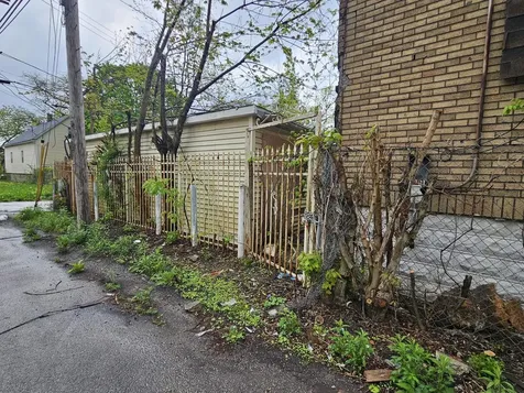 11920 South Calumet Avenue Chicago IL 60628