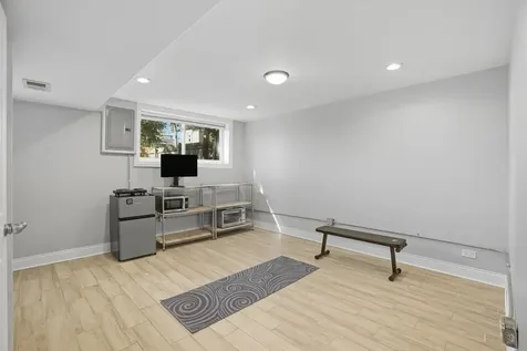 6712 South Evans Avenue Chicago IL 60637