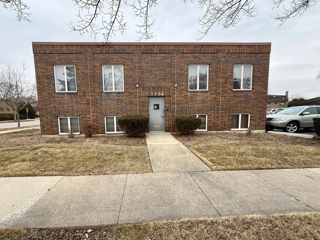 1204 East Central Road Arlington Heights IL 60005
