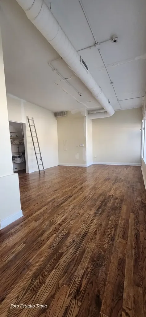 2409 West Hirsch Street Chicago IL 60622