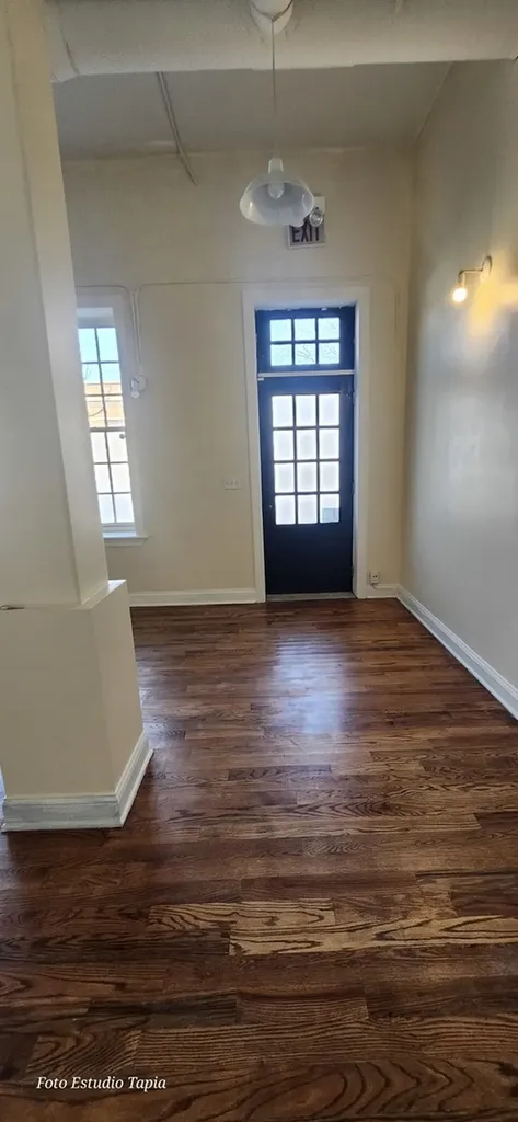 2409 West Hirsch Street Chicago IL 60622