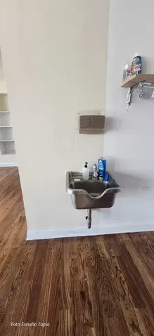 2409 West Hirsch Street Chicago IL 60622
