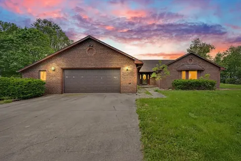 153 Lake Road Seymour IL 61875