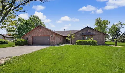 153 Lake Road Seymour IL 61875