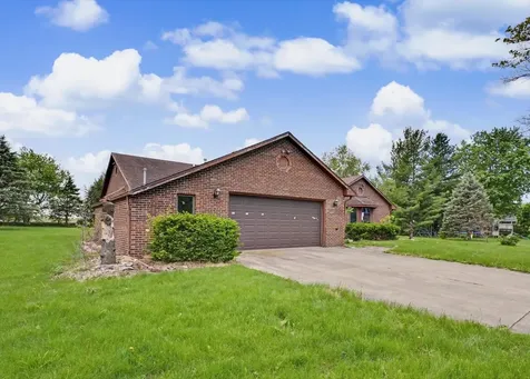 153 Lake Road Seymour IL 61875