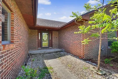 153 Lake Road Seymour IL 61875