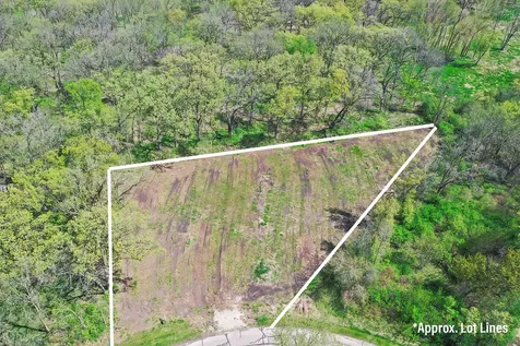 802 Apache Trail Lake Villa IL 60046