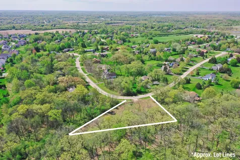 802 Apache Trail Lake Villa IL 60046