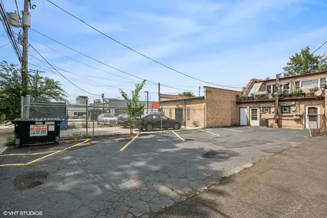 7017 North Avenue Oak Park IL 60302