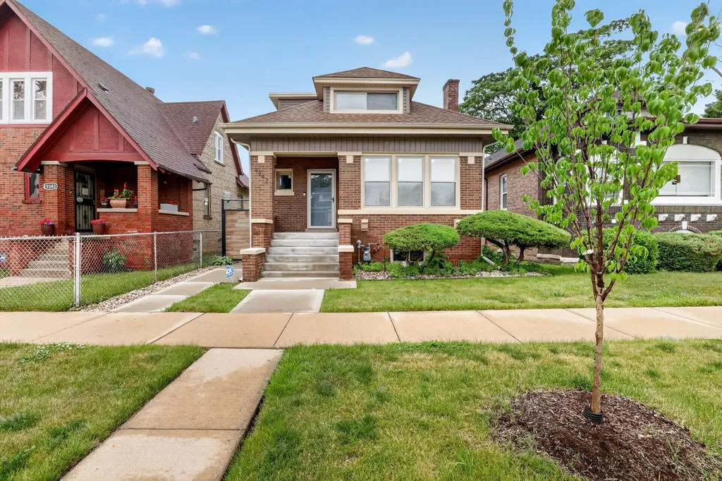 9347 South Loomis Street Chicago IL 60620