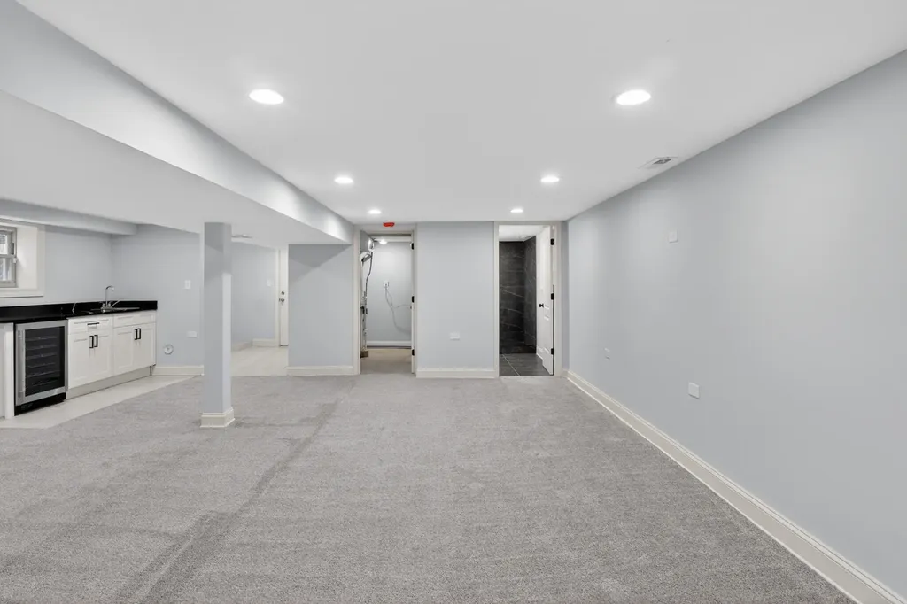 9347 South Loomis Street Chicago IL 60620