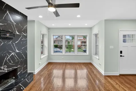 9347 South Loomis Street Chicago IL 60620
